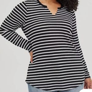 Torrid waffle knit v- neck
